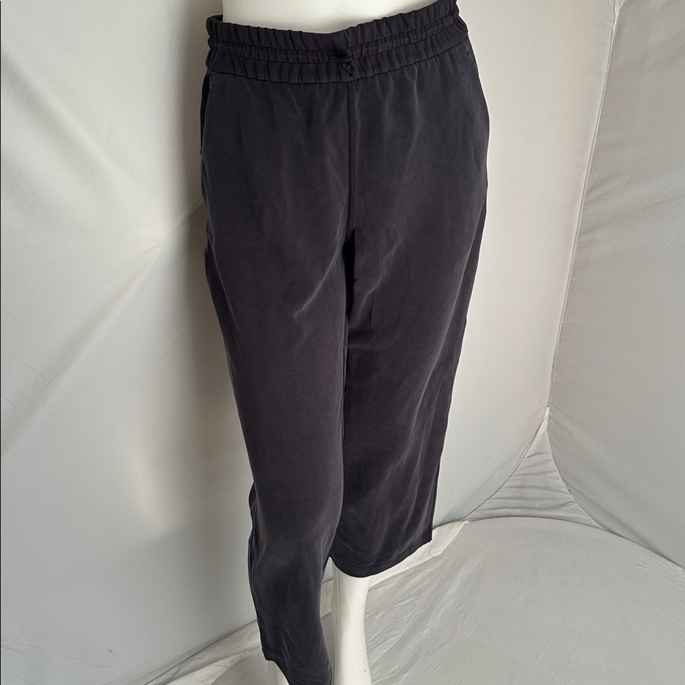 Lululemon Softstreme black high-rise straight leg cropped pants